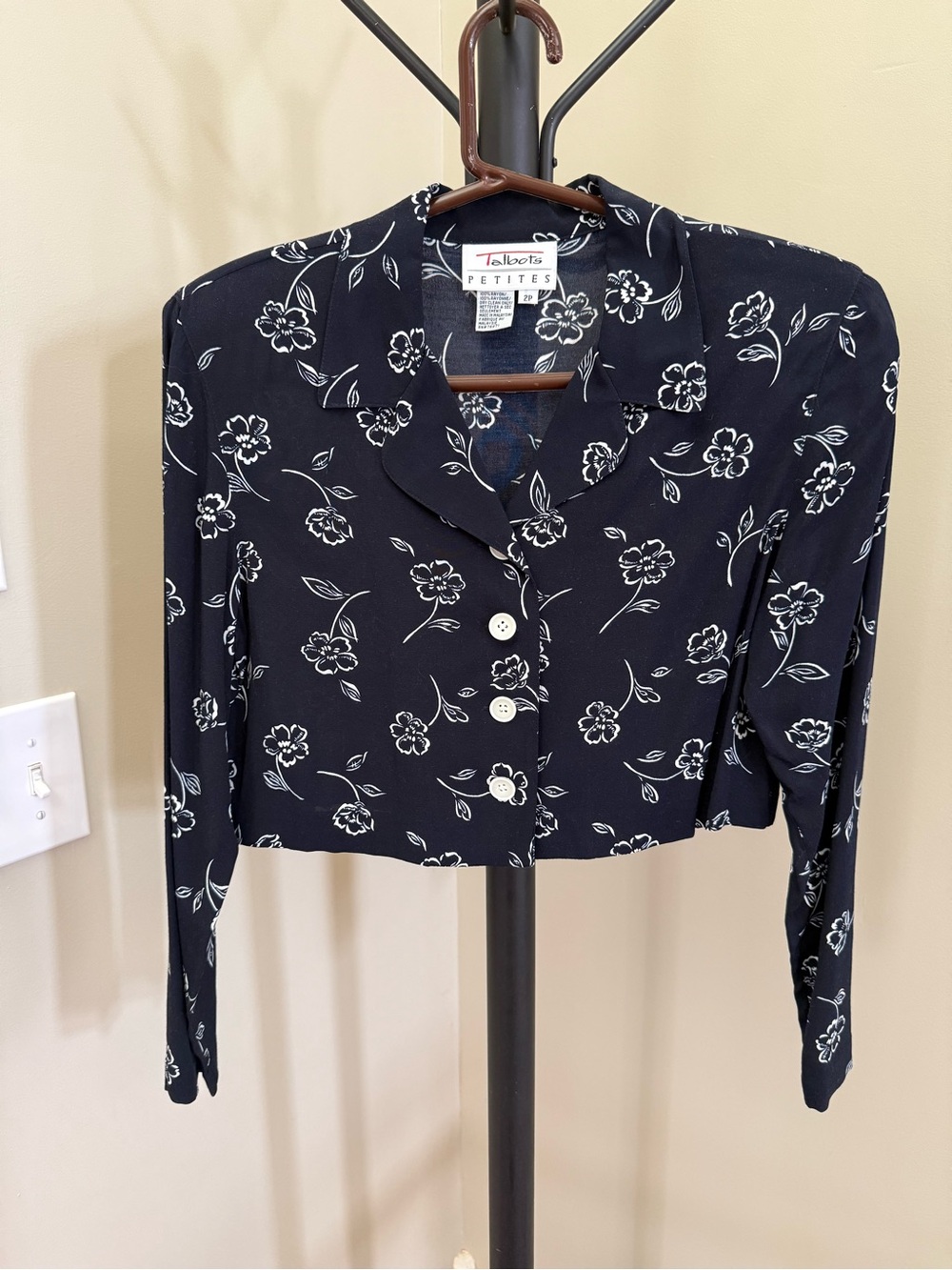 Talbots Vintage Navy and White Floral Cropped Blazer